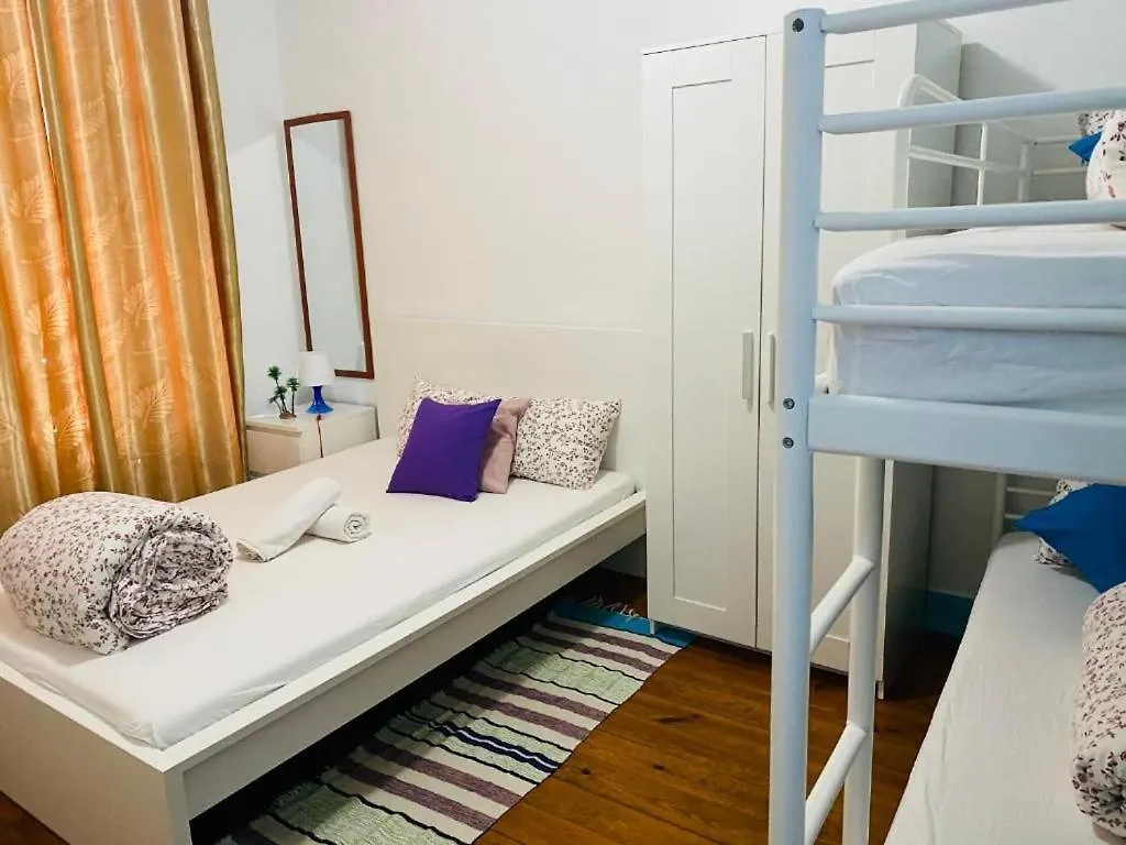 Kuti Hostel Lisbon